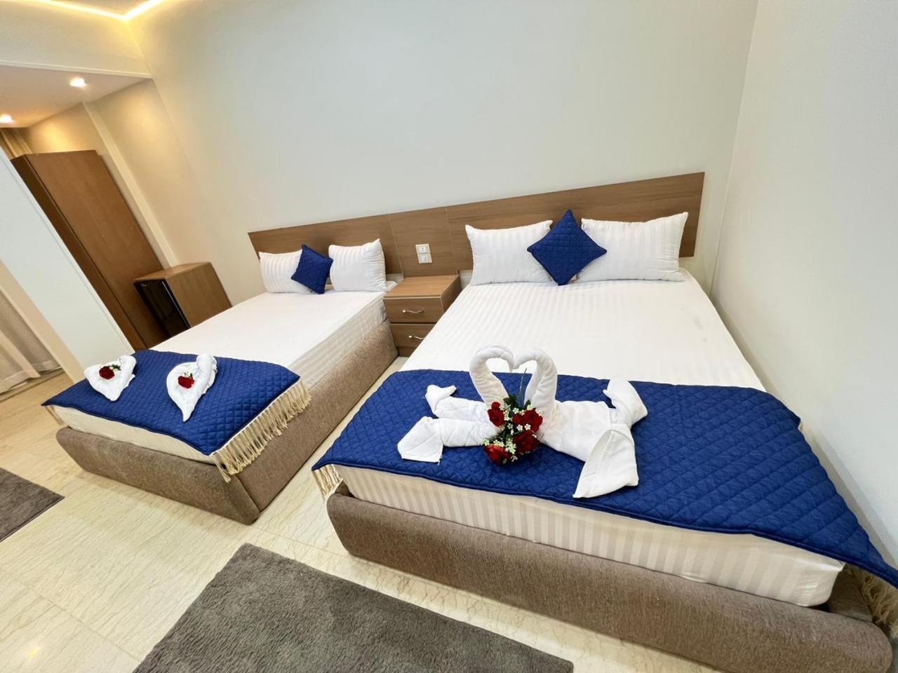 Town Hotel Kairo Bagian luar foto